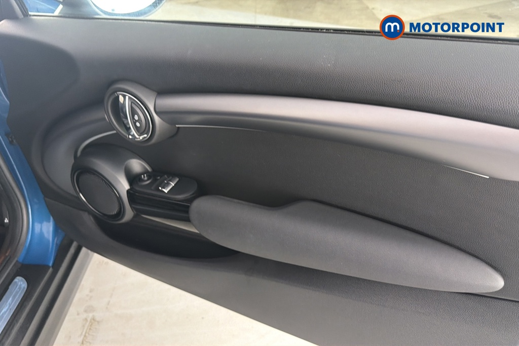 Mini Hatchback Cooper Exclusive Manual Petrol Hatchback - Stock Number (1673902) - 18th supplementary image