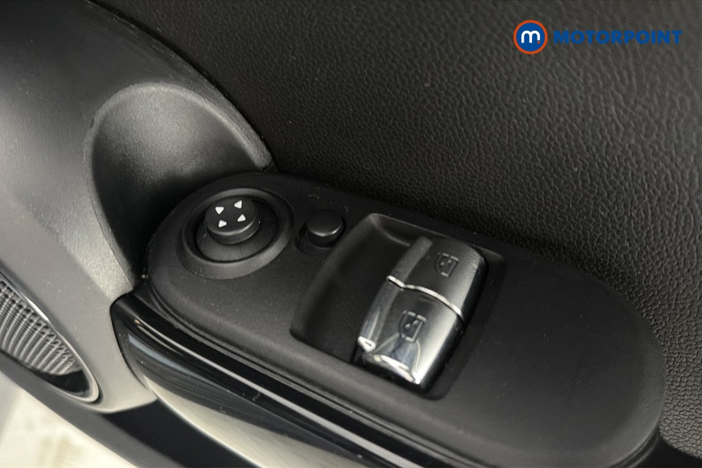 Mini Hatchback Cooper Exclusive Manual Petrol Hatchback - Stock Number (1673902) - 19th supplementary image