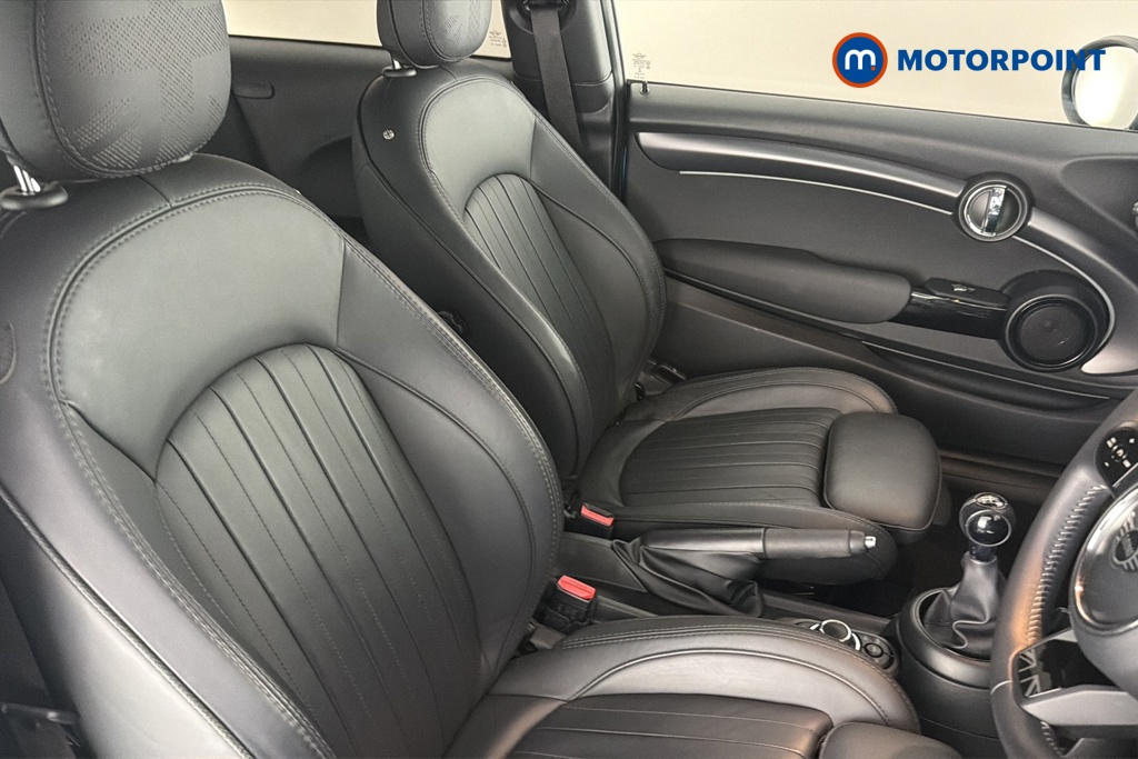 Mini Hatchback Cooper Exclusive Manual Petrol Hatchback - Stock Number (1673902) - 22nd supplementary image