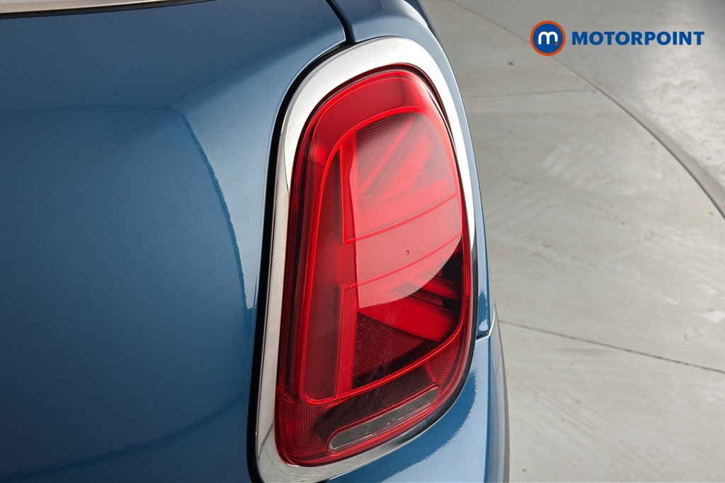 Mini Hatchback Cooper Exclusive Manual Petrol Hatchback - Stock Number (1673902) - 36th supplementary image