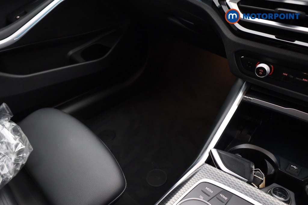 BMW 3 Series M Sport Automatic Petrol Plug-In Hybrid Saloon - Stock Number (1673937) - 17th supplementary image