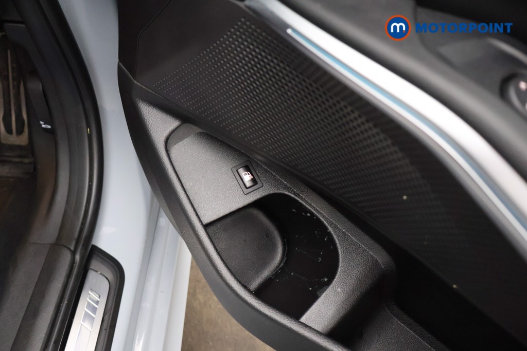 BMW 3 Series M Sport Automatic Petrol Plug-In Hybrid Saloon - Stock Number (1673937) - 21st supplementary image