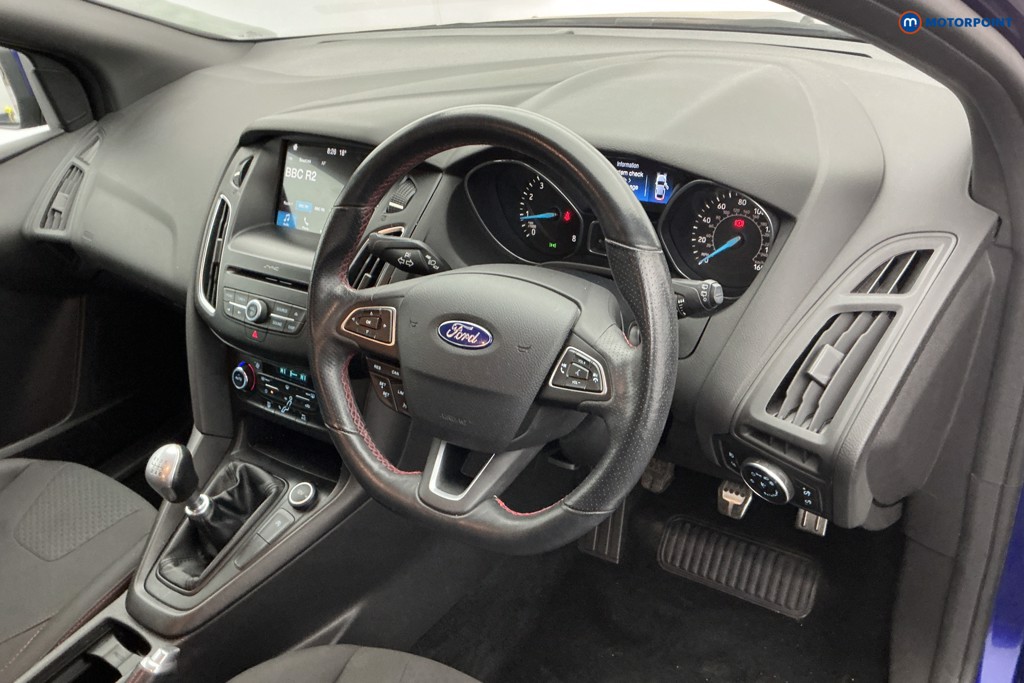 Ford Focus St-Line X Manual Petrol Hatchback - Stock Number (1674231) - 8th supplementary image