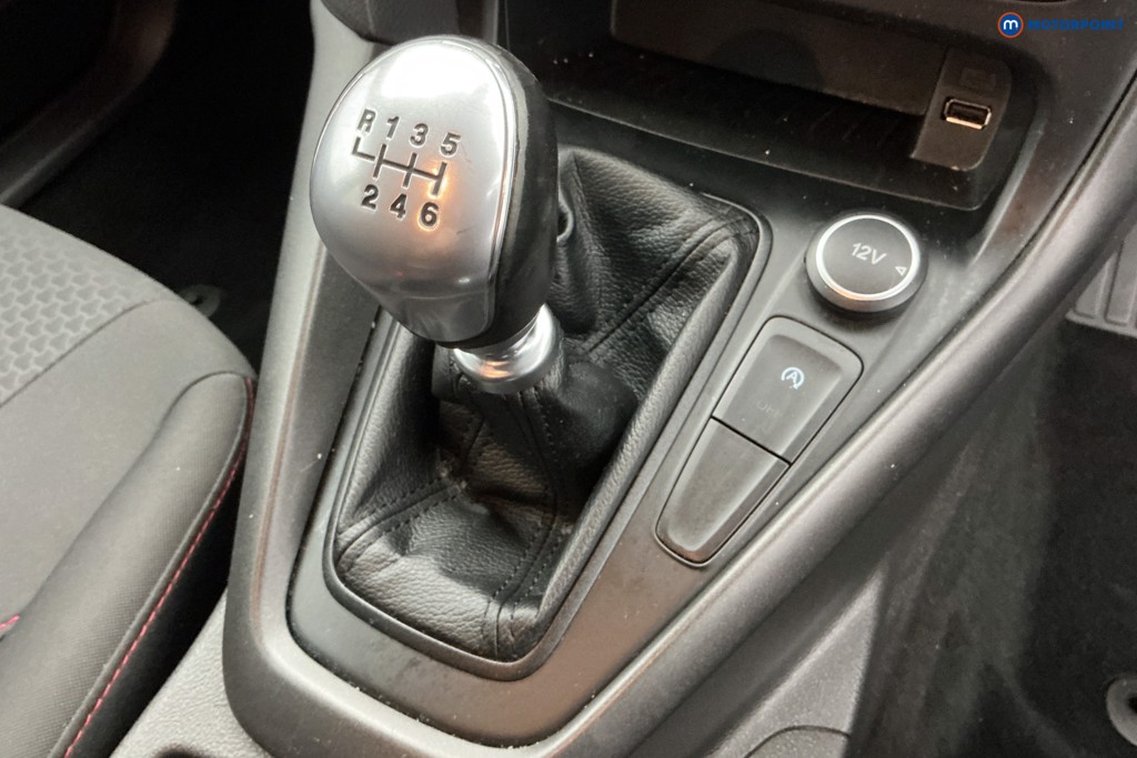 Ford Focus St-Line X Manual Petrol Hatchback - Stock Number (1674231) - 16th supplementary image