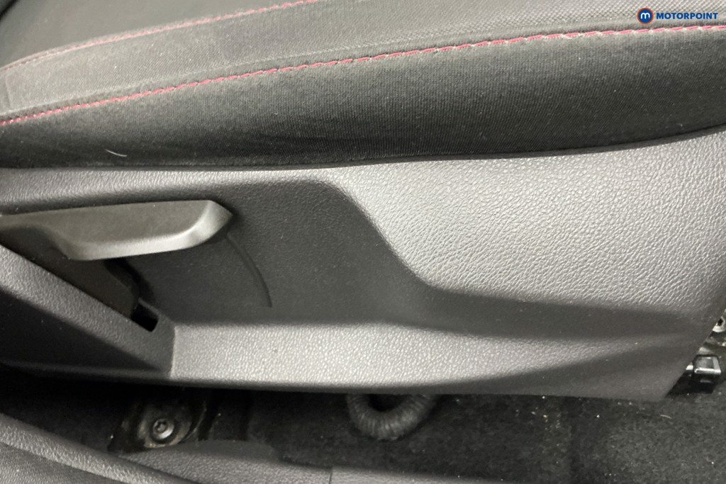 Ford Focus St-Line X Manual Petrol Hatchback - Stock Number (1674231) - 24th supplementary image
