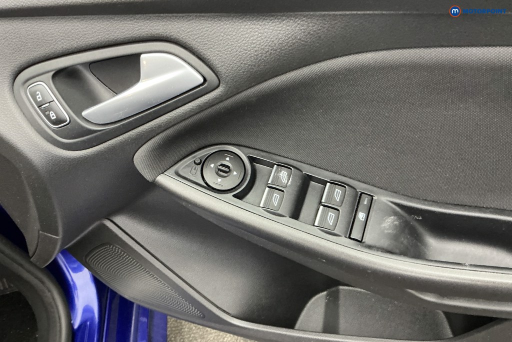 Ford Focus St-Line X Manual Petrol Hatchback - Stock Number (1674231) - 26th supplementary image