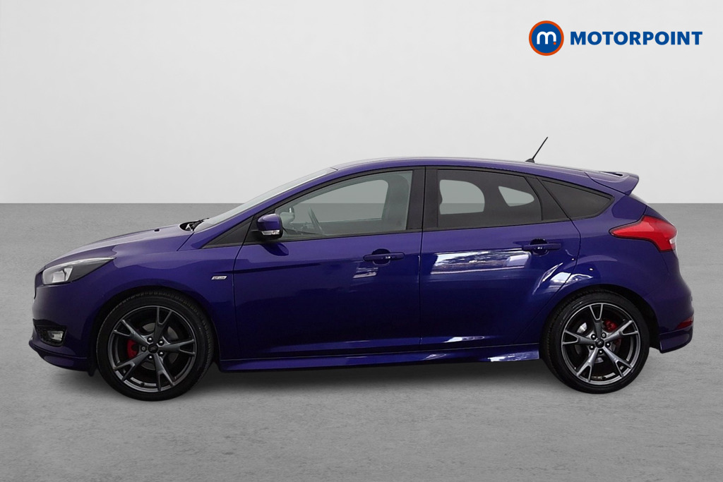 Ford Focus St-Line X Manual Petrol Hatchback - Stock Number (1674231) - Passenger side