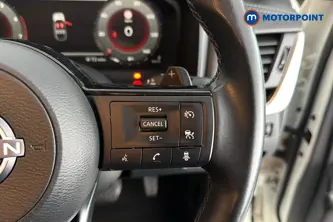 Nissan Qashqai N-Connecta Automatic Petrol SUV - Stock Number (1674246) - 3rd supplementary image