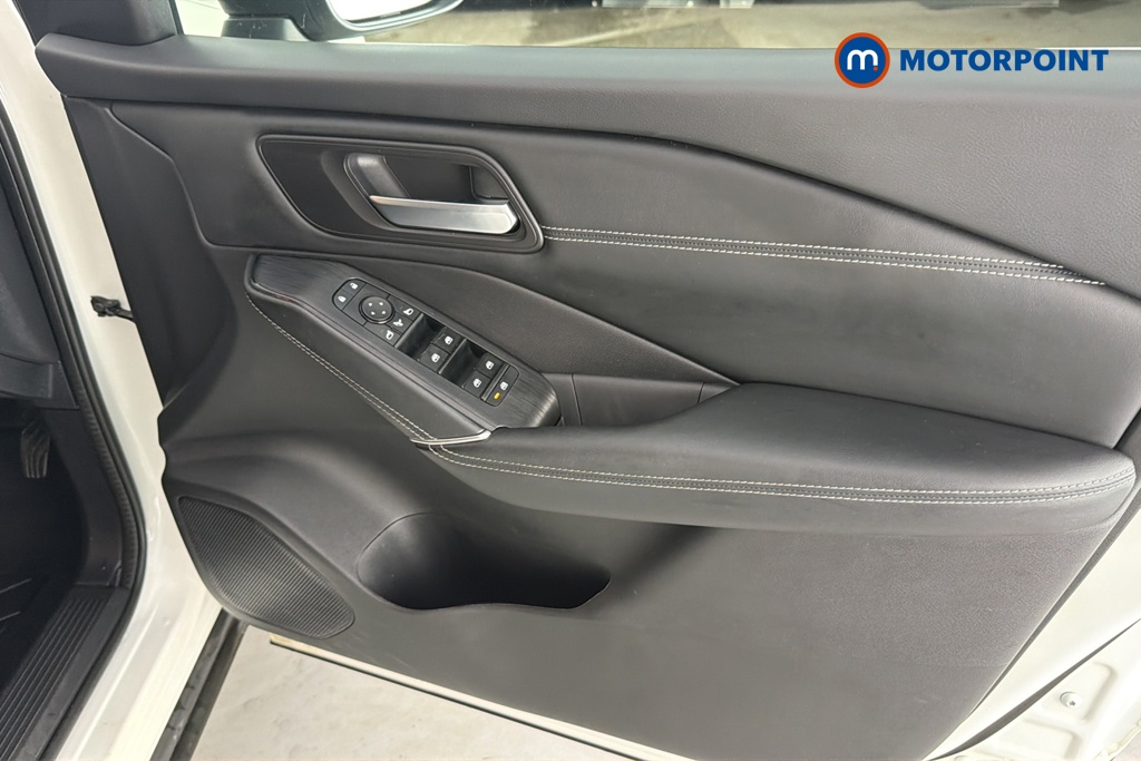 Nissan Qashqai N-Connecta Automatic Petrol SUV - Stock Number (1674246) - 18th supplementary image