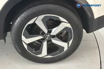 Nissan Qashqai N-Connecta Automatic Petrol SUV - Stock Number (1674246) - 45th supplementary image