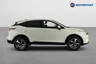 Nissan Qashqai N-Connecta Automatic Petrol SUV - Stock Number (1674246) - Passenger side
