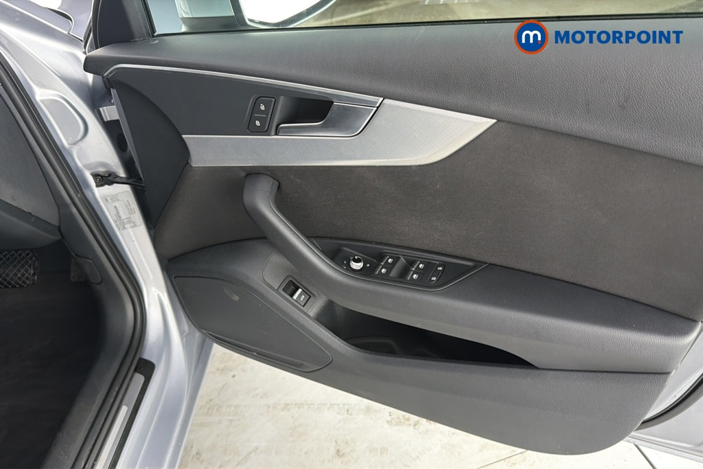 Audi A4 Technik Automatic Petrol Saloon - Stock Number (1674253) - 18th supplementary image