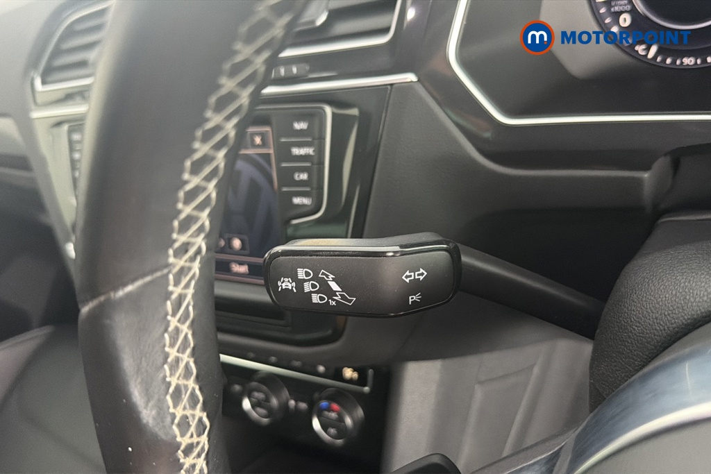 Volkswagen Tiguan R-Line Automatic Petrol SUV - Stock Number (1674658) - 5th supplementary image