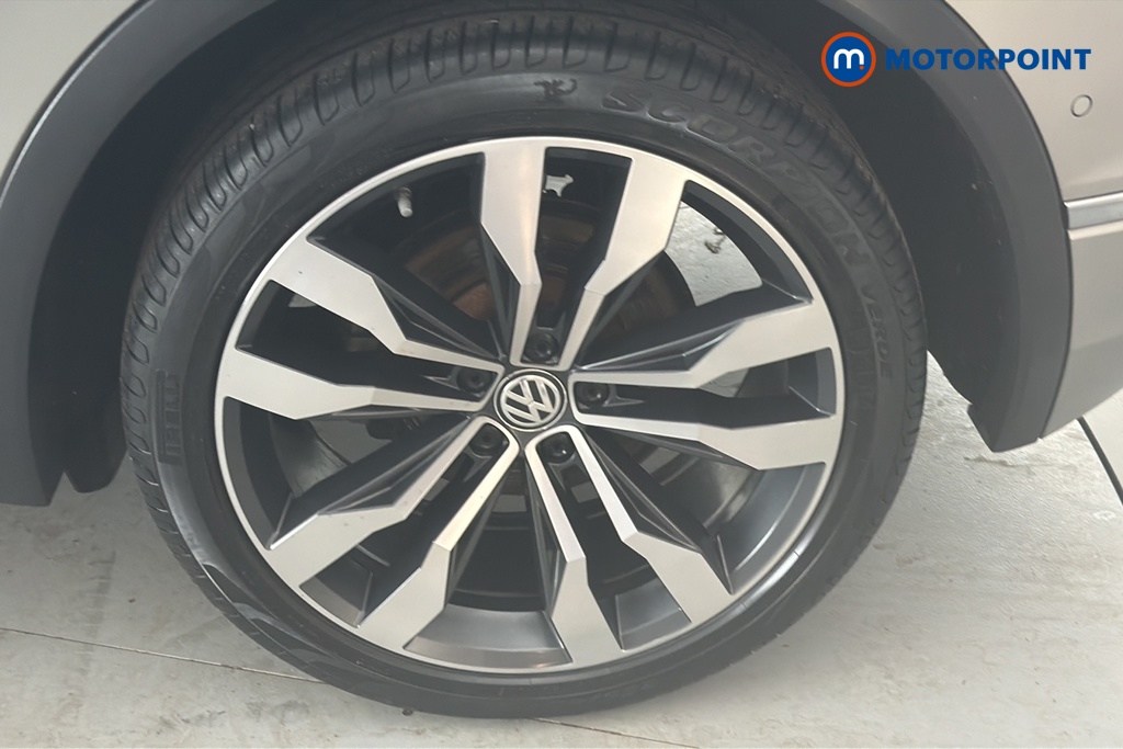 Volkswagen Tiguan R-Line Automatic Petrol SUV - Stock Number (1674658) - 45th supplementary image