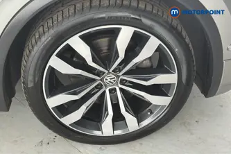 Volkswagen Tiguan R-Line Automatic Petrol SUV - Stock Number (1674658) - 47th supplementary image