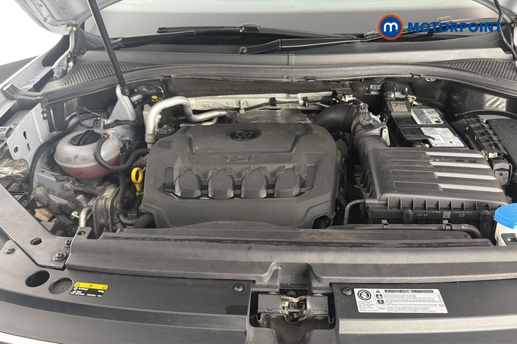 Volkswagen Tiguan R-Line Automatic Petrol SUV - Stock Number (1674658) - 48th supplementary image