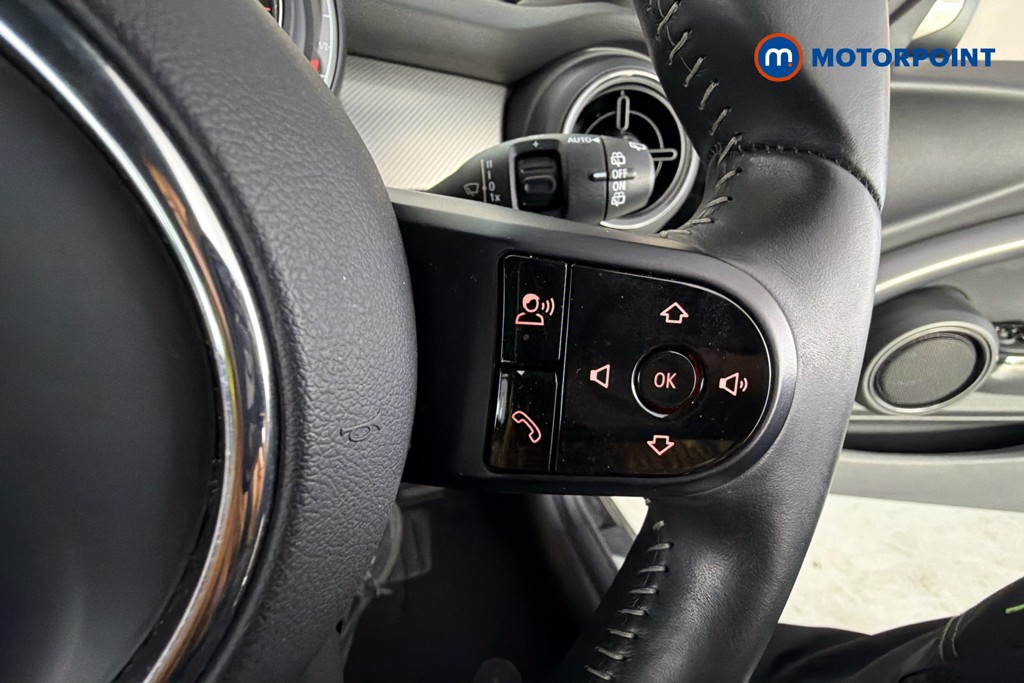 Mini Hatchback Cooper Exclusive Automatic Petrol Hatchback - Stock Number (1674871) - 4th supplementary image