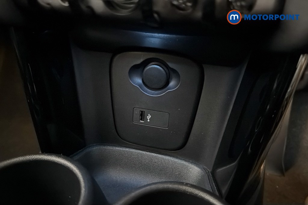 Mini Hatchback Cooper Exclusive Automatic Petrol Hatchback - Stock Number (1674871) - 17th supplementary image