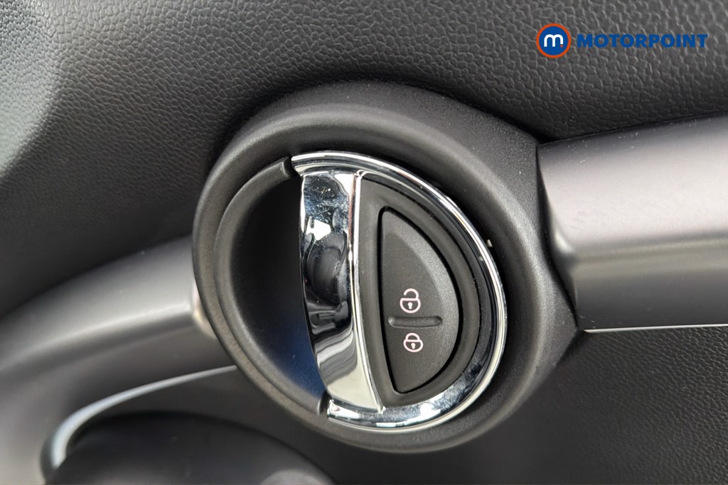 Mini Hatchback Cooper Exclusive Automatic Petrol Hatchback - Stock Number (1674871) - 42nd supplementary image