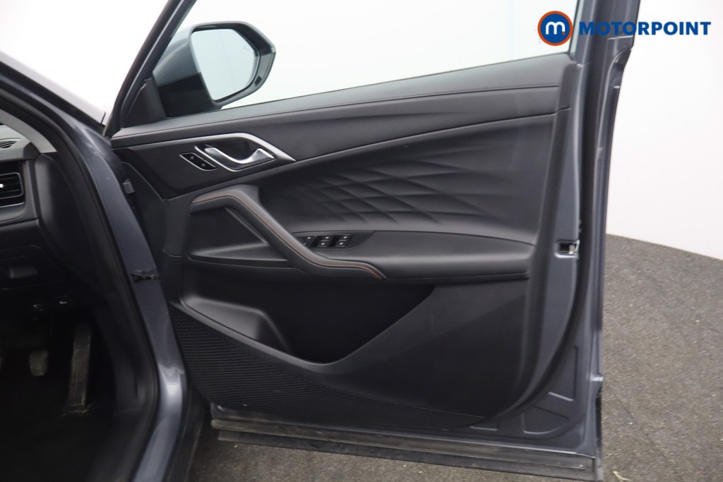 Mg Motor Uk HS Trophy Manual Petrol SUV - Stock Number (1674941) - 8th supplementary image