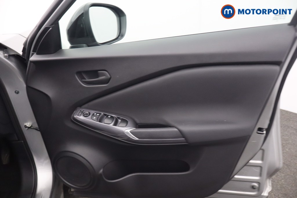 Nissan Juke Visia Manual Petrol SUV - Stock Number (1674996) - 7th supplementary image