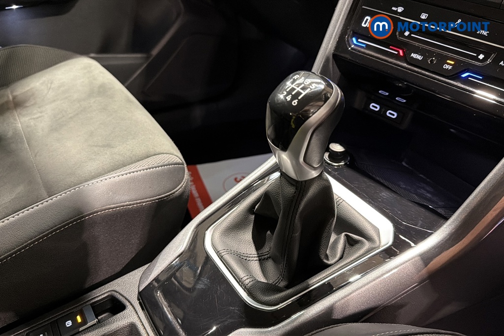 Volkswagen T-Roc Style Manual Petrol SUV - Stock Number (1675274) - 15th supplementary image