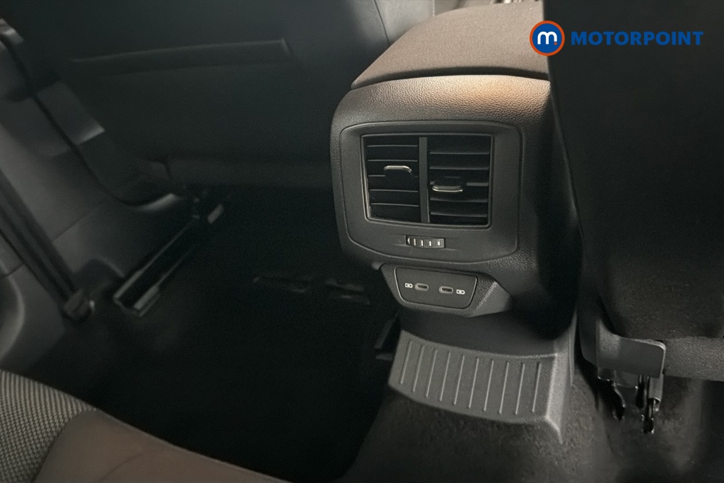 Volkswagen T-Roc Life Automatic Petrol SUV - Stock Number (1675289) - 28th supplementary image