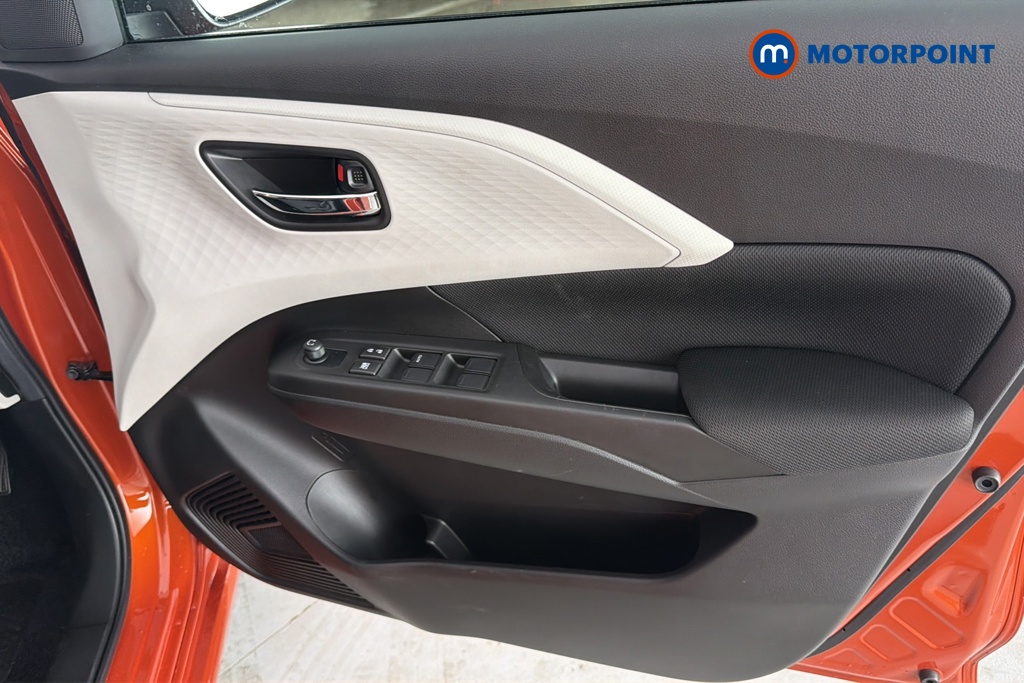 Suzuki Swift Motion Automatic Petrol Hatchback - Stock Number (1675743) - 18th supplementary image