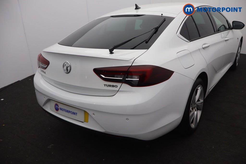 Vauxhall Insignia SRI Manual Petrol Hatchback - Stock Number (1655030) - 2nd supplementary image