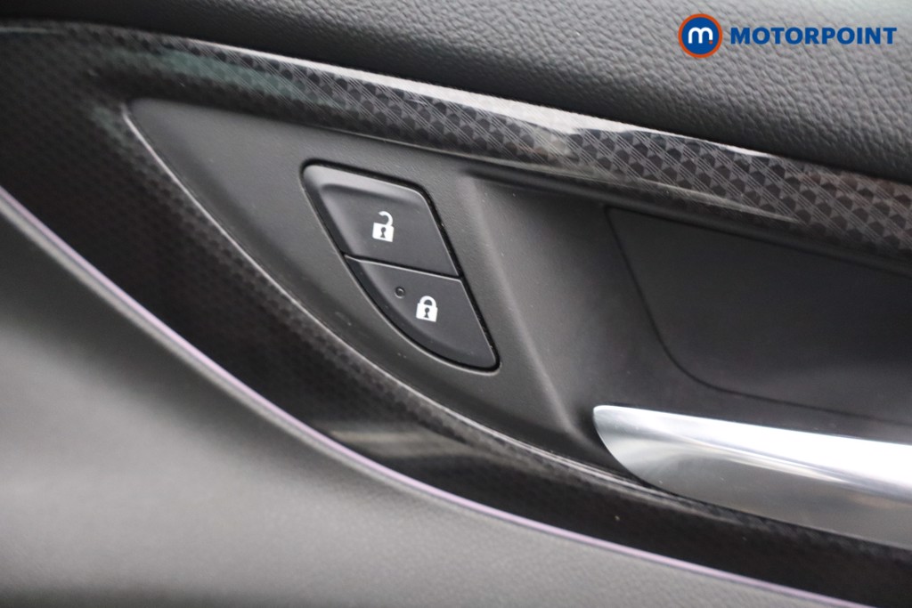 Vauxhall Insignia SRI Manual Petrol Hatchback - Stock Number (1655030) - 11th supplementary image