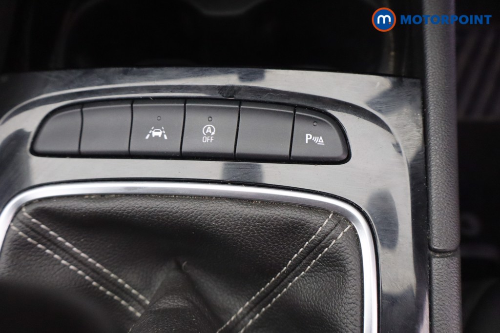 Vauxhall Insignia SRI Manual Petrol Hatchback - Stock Number (1655030) - 17th supplementary image