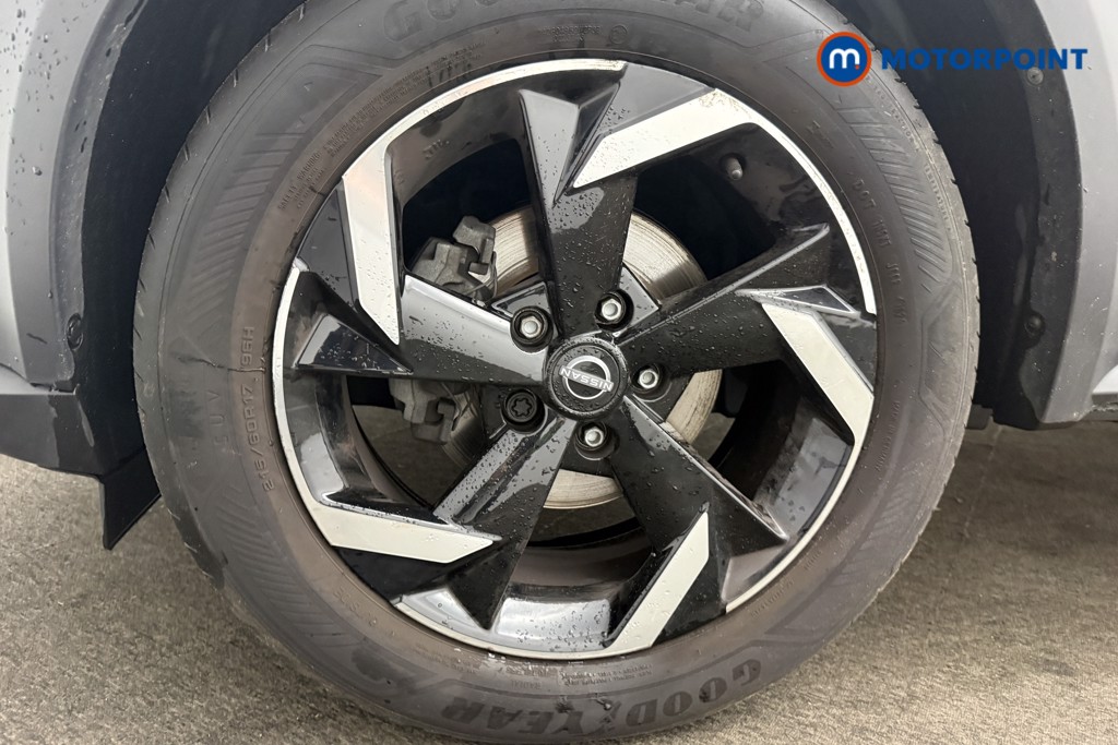 Nissan Juke N-Connecta Manual Petrol SUV - Stock Number (1655783) - 12th supplementary image