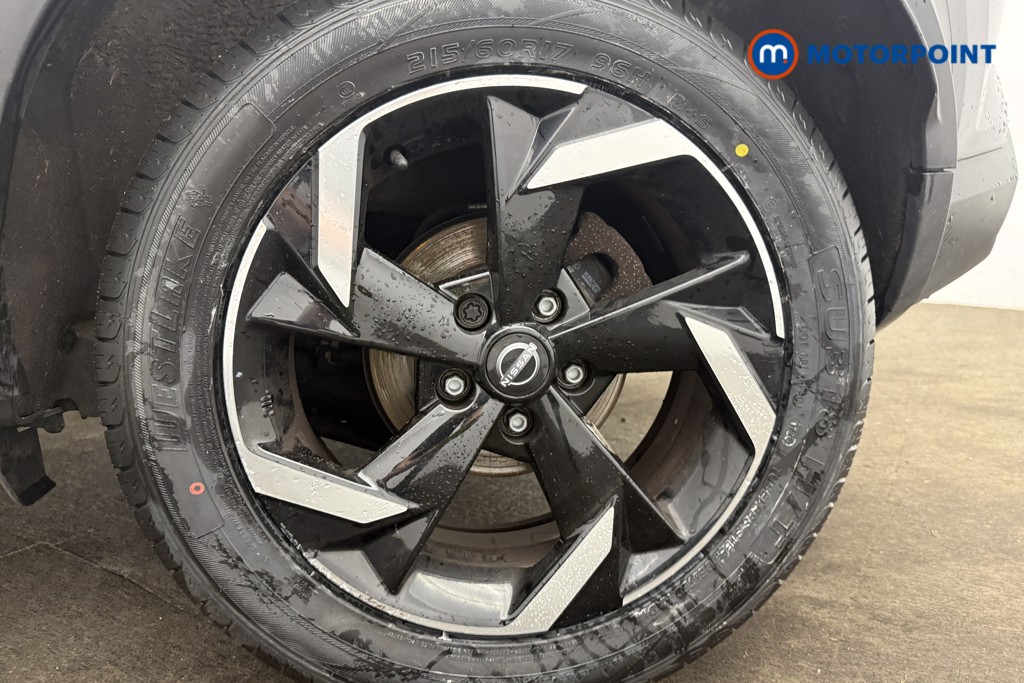 Nissan Juke N-Connecta Manual Petrol SUV - Stock Number (1655783) - 13th supplementary image