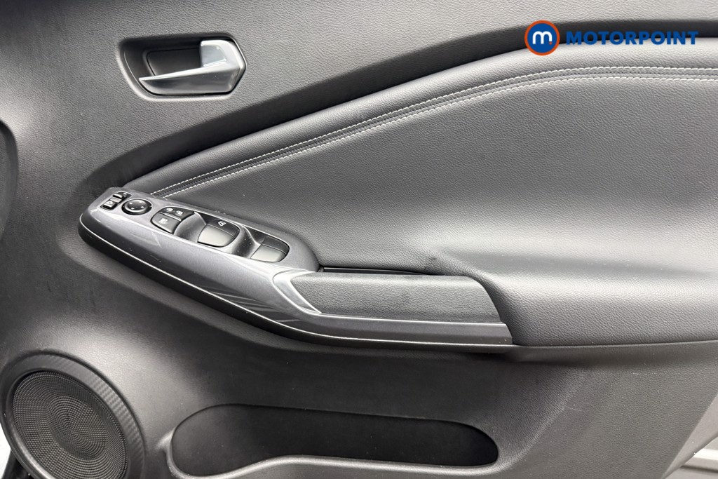 Nissan Juke N-Connecta Manual Petrol SUV - Stock Number (1655783) - 18th supplementary image