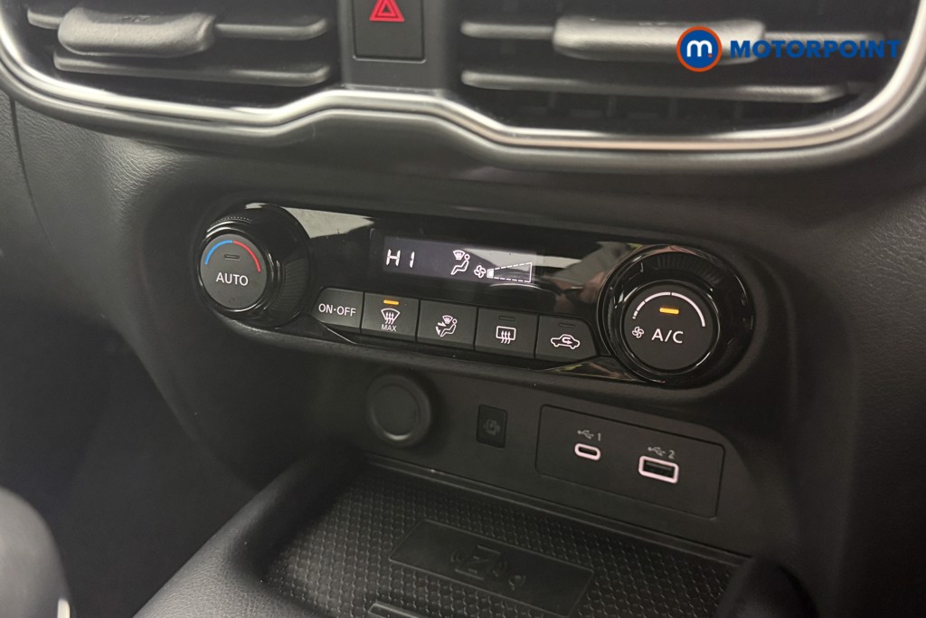 Nissan Juke N-Connecta Manual Petrol SUV - Stock Number (1655811) - 13th supplementary image
