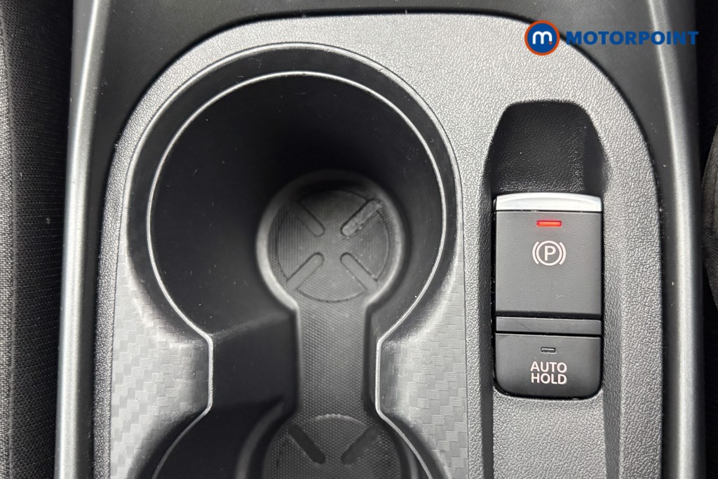 Nissan Juke N-Connecta Manual Petrol SUV - Stock Number (1655811) - 16th supplementary image