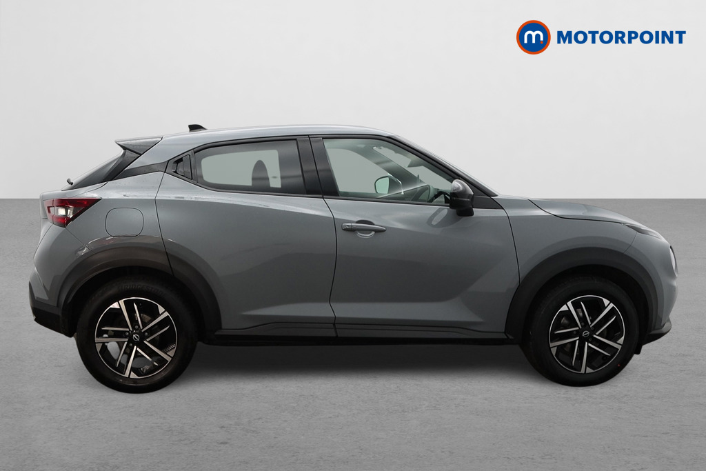 Nissan Juke N-Connecta Manual Petrol SUV - Stock Number (1655811) - Drivers side