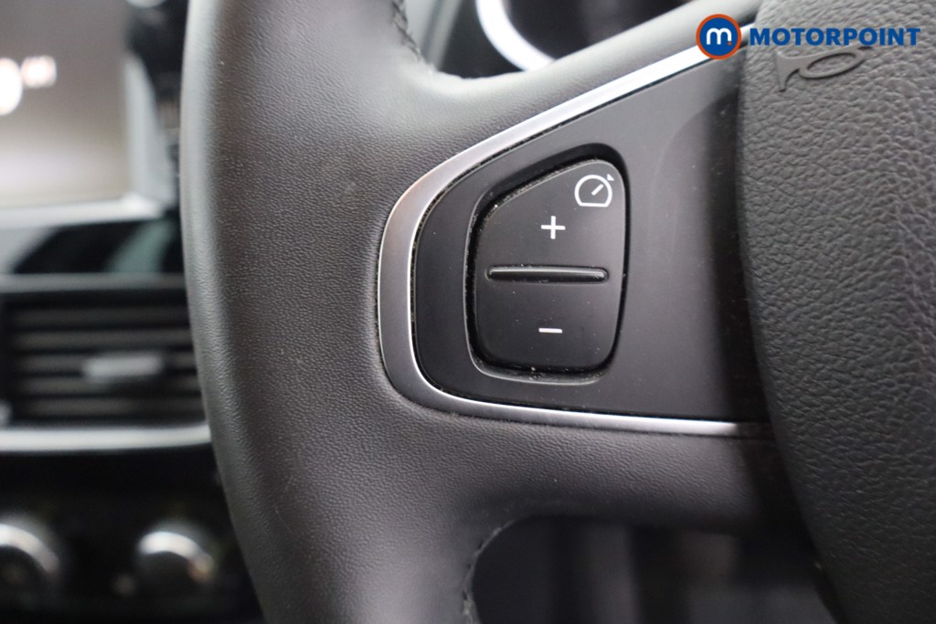 Renault Clio Iconic Manual Petrol Hatchback - Stock Number (1657638) - 12th supplementary image