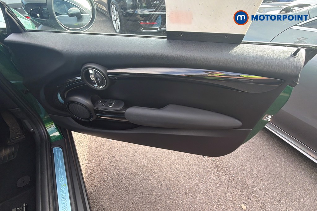 Mini Hatchback Cooper S Level 2 Automatic Electric Hatchback - Stock Number (1664244) - 3rd supplementary image