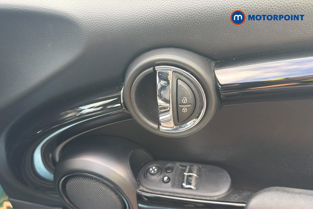 Mini Hatchback Cooper S Level 2 Automatic Electric Hatchback - Stock Number (1664244) - 4th supplementary image