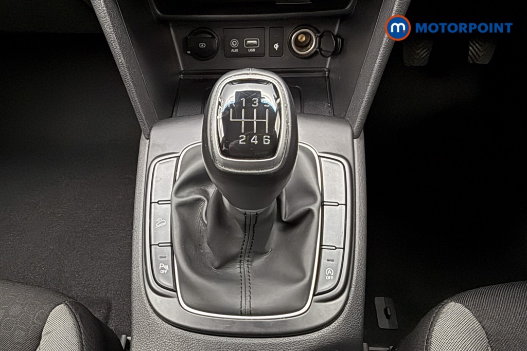 Hyundai Kona Premium Manual Petrol SUV - Stock Number (1666569) - 7th supplementary image
