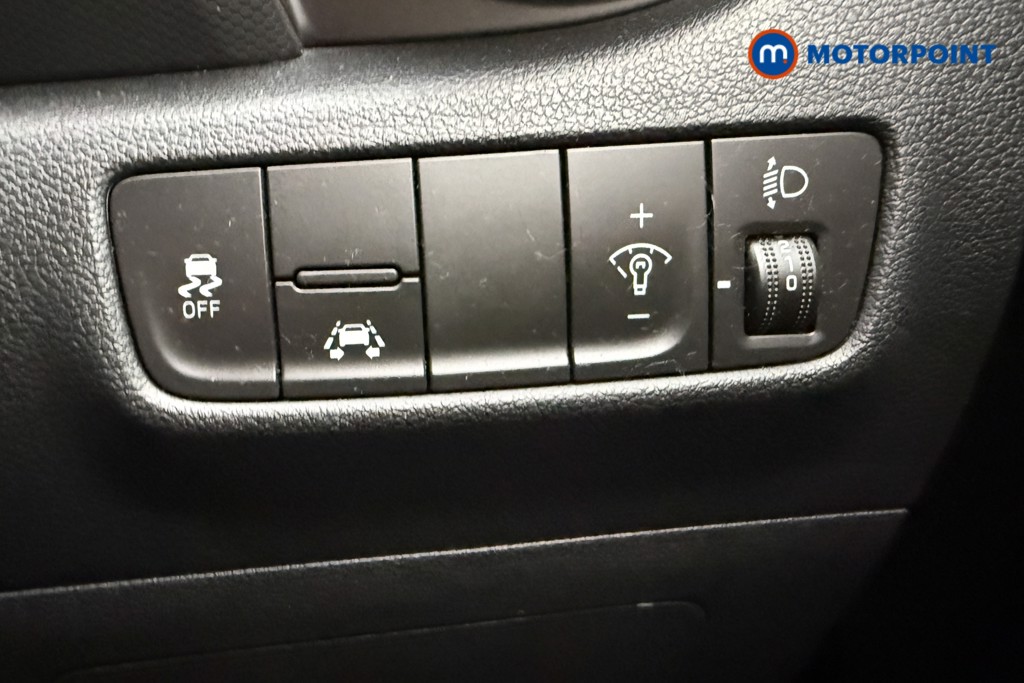 Hyundai Kona Premium Manual Petrol SUV - Stock Number (1666569) - 17th supplementary image