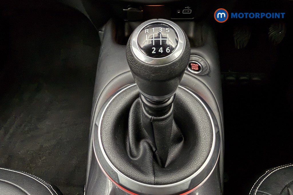 Nissan Juke Tekna Manual Petrol SUV - Stock Number (1667173) - 7th supplementary image
