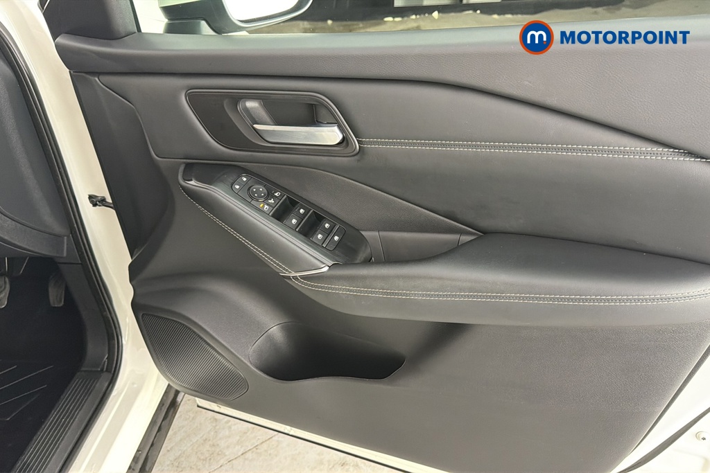 Nissan Qashqai Premiere Edition Automatic Petrol SUV - Stock Number (1667607) - 18th supplementary image