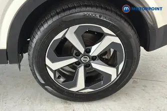 Nissan Qashqai Premiere Edition Automatic Petrol SUV - Stock Number (1667607) - 45th supplementary image