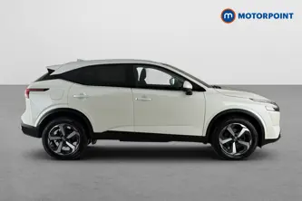 Nissan Qashqai Premiere Edition Automatic Petrol SUV - Stock Number (1667607) - Passenger side