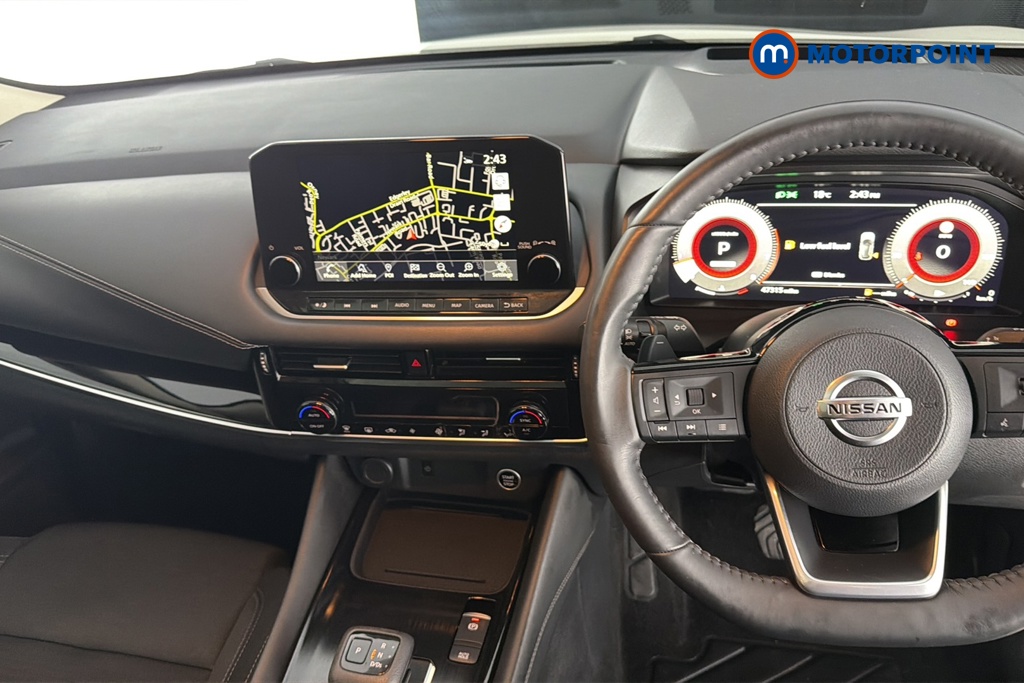 Nissan Qashqai Premiere Edition Automatic Petrol SUV - Stock Number (1667607) - 1st supplementary image