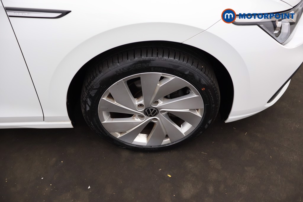 Volkswagen Golf Style Manual Petrol Hatchback - Stock Number (1667862) - 4th supplementary image