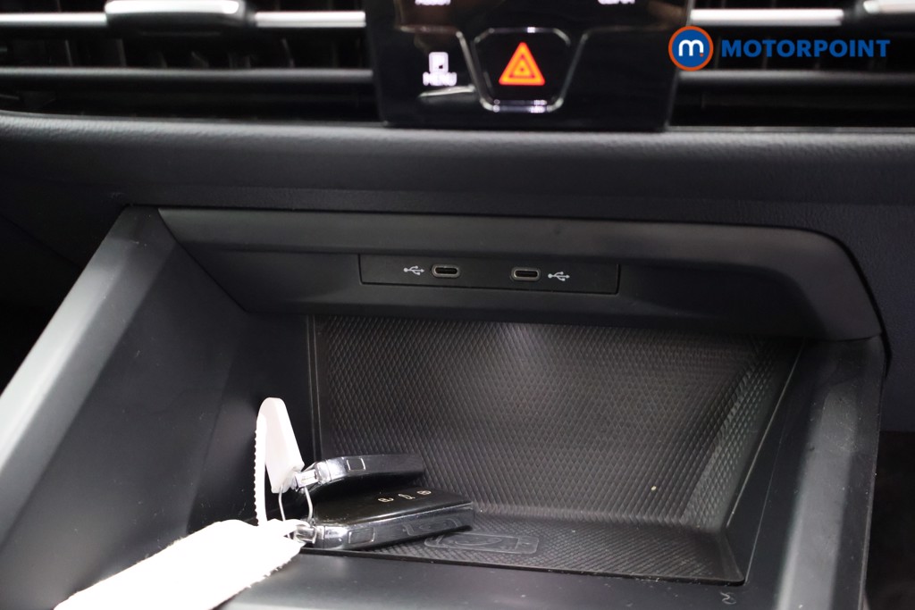 Volkswagen Golf Style Manual Petrol Hatchback - Stock Number (1667862) - 12th supplementary image