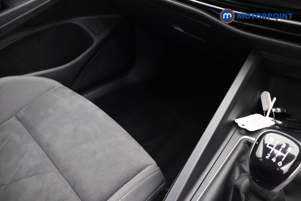 Volkswagen Golf Style Manual Petrol Hatchback - Stock Number (1667862) - 17th supplementary image